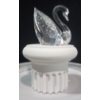 Image 3 : Swarovski Crystal 1995 Swan On White Pedestal (2.5"T & 2"L)