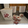 Image 1 : Decorative Vase & Garbage Bathroom