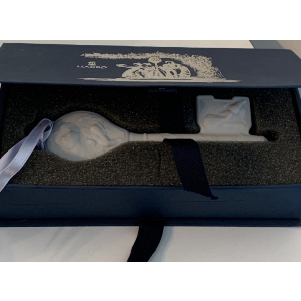 LLADRO Porcelain 2003 Decorative Key
