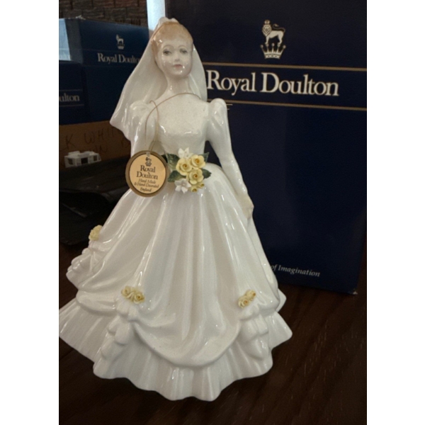 Royal Daulton - The Bride 8T