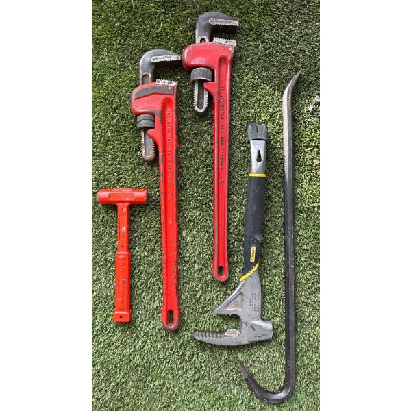 24" Heavy Duty Pipe Wrenchs XL Pry Bar Claw Hammer & more