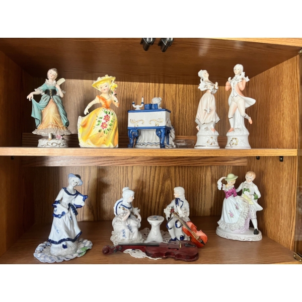 Vintage Porcelain Figurines of a Man and Woman Playing Cards, vintage porcelain figurines & MORE