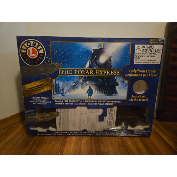 Polar Exress Battery Operated G Gauge Train Set 