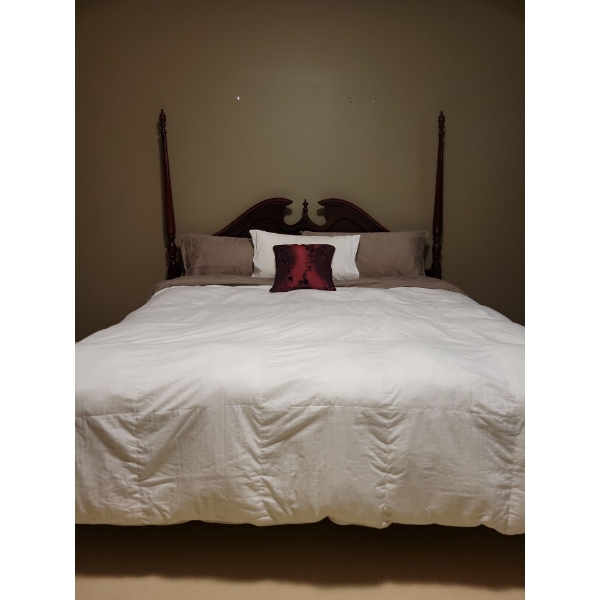 Beautiful Mahogany King Bed - Simmons Beauty Rest Mattress