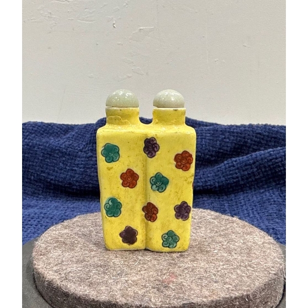Double Floral Snuff Bottle with Spoons 3H