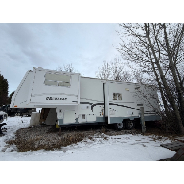 2007 Okanagan Fifth Wheel Model 32-5V On Great Condition Sleeps 6 comfortably Don't Miss this one 