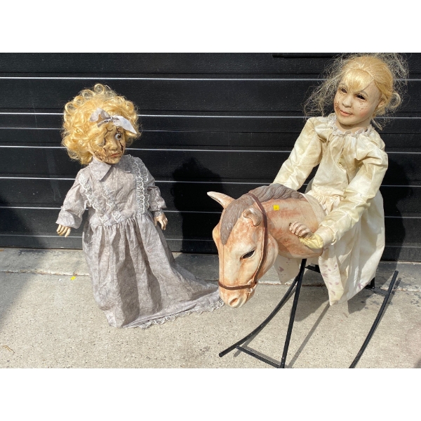Pair of Creepy Halloween Gals - Largest is 40T 