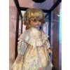 Image 2 : The Victorian Collection Nicola Doll (16T) w/ Kindred Spirits Collection Vinyl Doll 