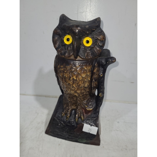 Vintage Coin Bank: Owl w/ Yellow Eyes 3.5 W, 7.5 T 