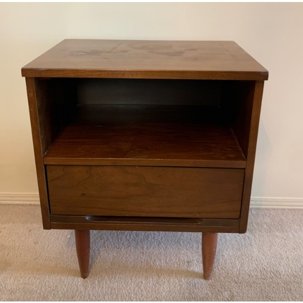 Mid Century Cube End Table 20x14x24