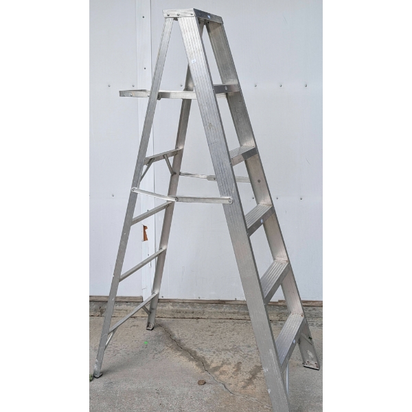 Aluminum Step Ladder, 6-Step Folding Model