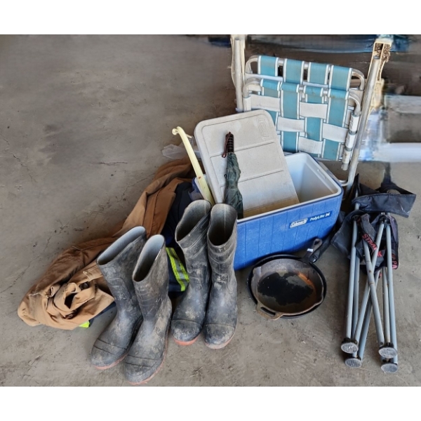 Coleman Poly Lite 34 Camping Cooler 23 W, 13 D, 14 T, Size 9.5 Boots, Chairs and More!