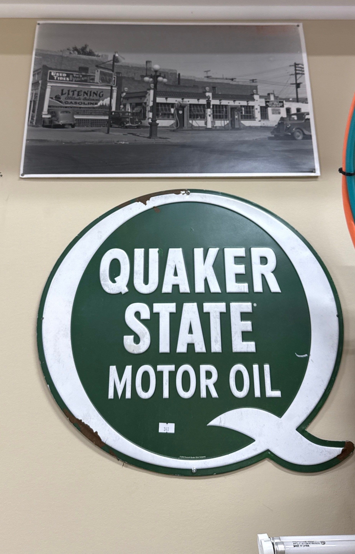 Gas Station Print w/ Quaker State Motor Oil Metal Sign (18x18) - Beck ...