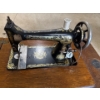 Image 4 : Vintage Singer Sewing Machine, 37W, 31T, 