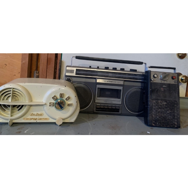 Realistic Stereo Cassette Player Delux Lifeco & More