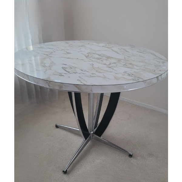 MCM Laminate Top Circular Dining Table w/ Black and Chrome Base 37" Diameter, 29.5 T