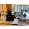 Image 3 : Assortment of Avon collectables.

