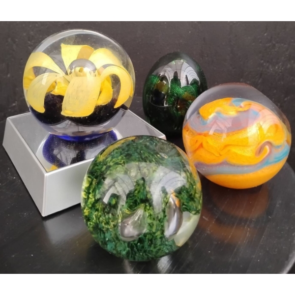 Decorative Glass Balls w/ Pedestal 