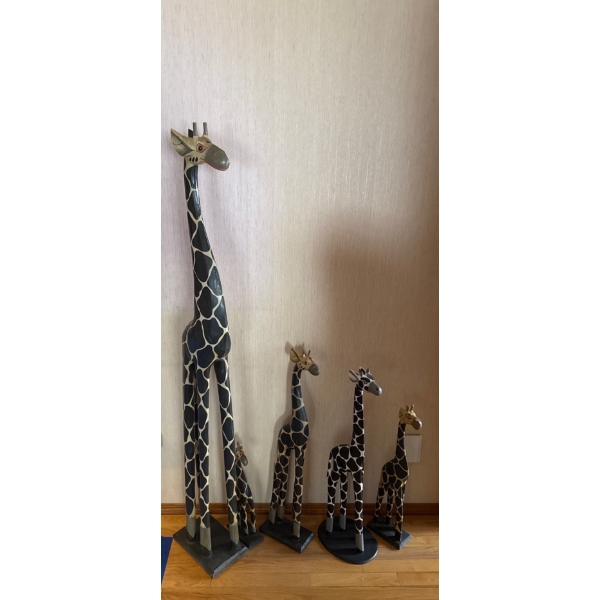 Giraffe Family, 5 Pcs, Tallest is 61 In Tall 