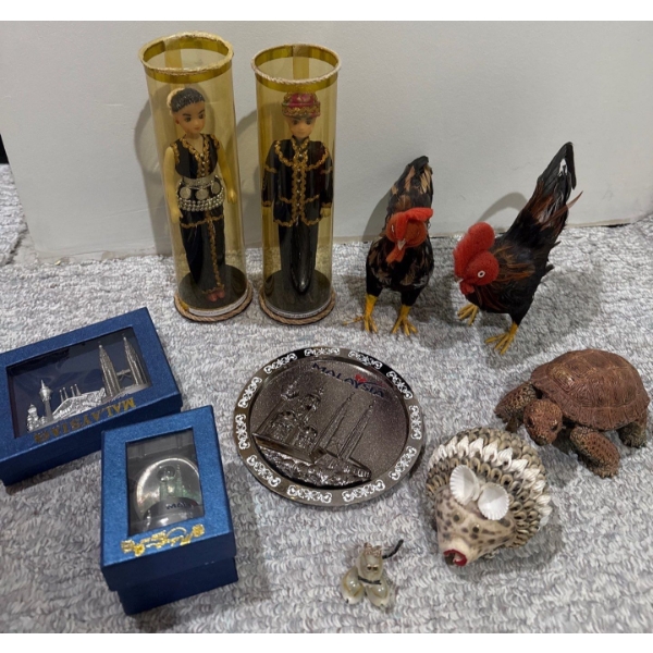 Traditionally Dressed Malaysian Dolls w/ Souvenirs, Roosters, Shell Animals 