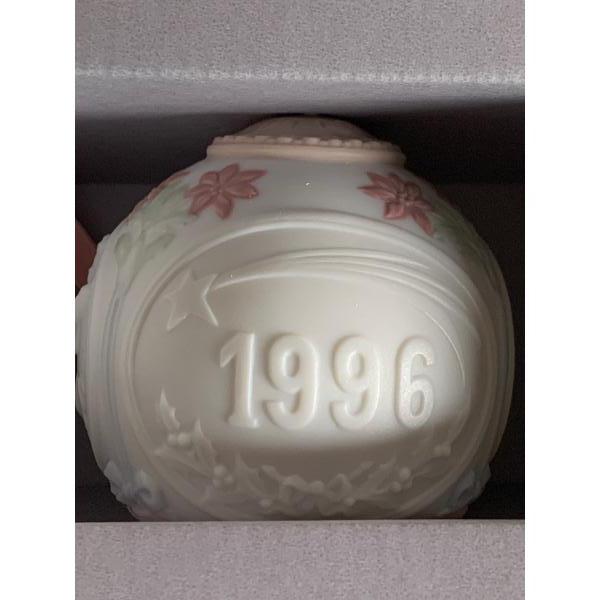 LLADRO Porcelain '1996 Christmas Ball' - 3T 