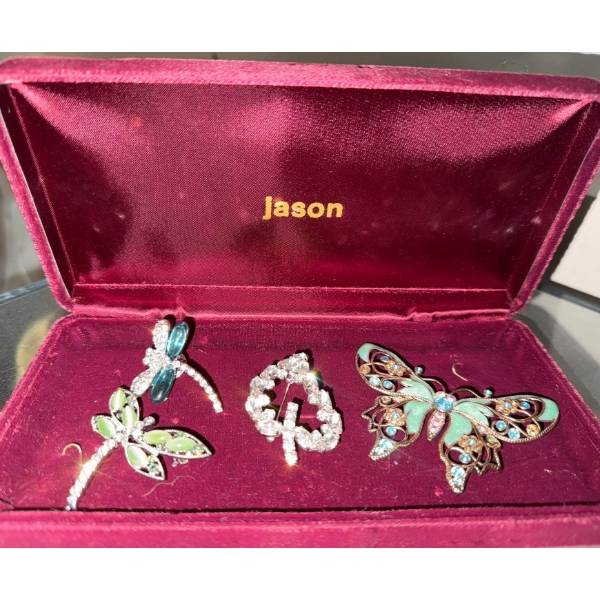 Gorgeous Vintage Broach Collection (4)