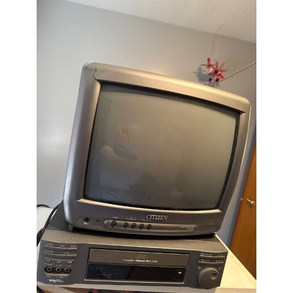 Citizen TV Model No. JCTV1528 w/ JVC Video Cassette Recorder Model HR-VP604U