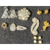 Image 5 : Vintage Jewellery & Purses