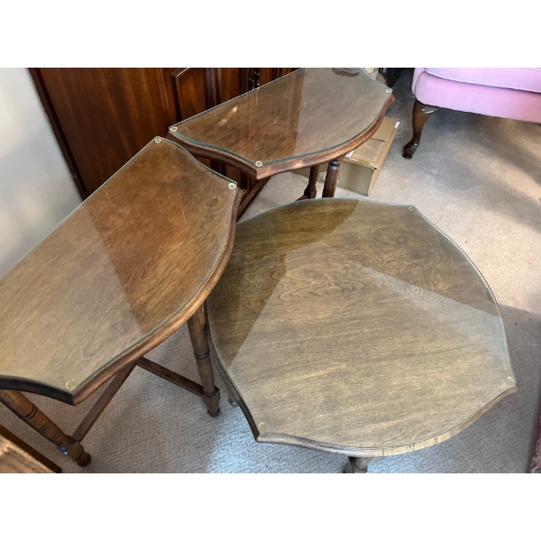 three small wooden side tables all with custom-made glass tops in great condition

25x23x12 small na