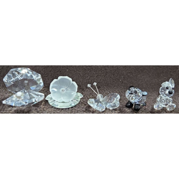 Mini Crystal Collection Includes Swarovski Panada 1" Tall