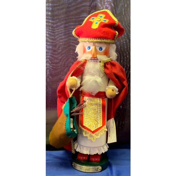 C&A Collectables -St.Nicolas Nutcracker 17T