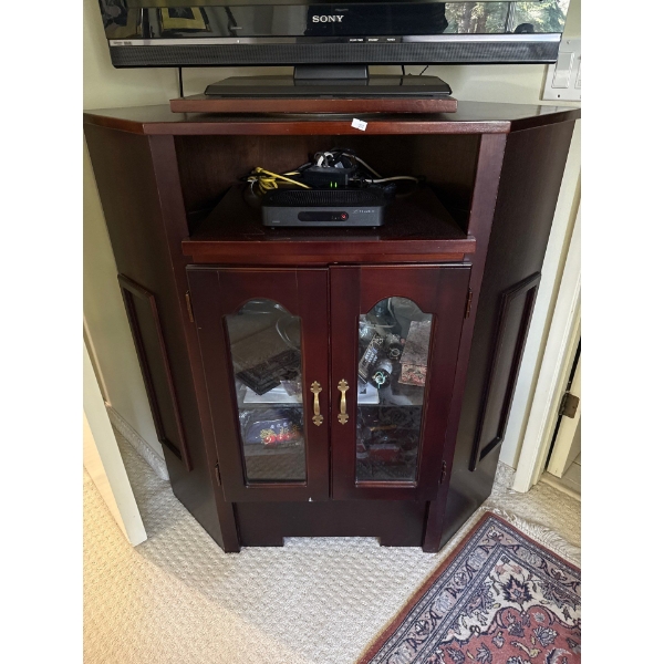 Mahogany Corner Cabinet 39W x 44T