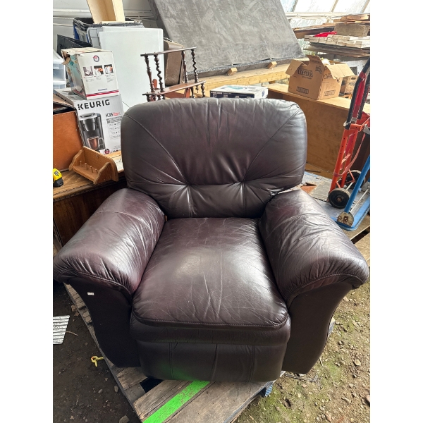 Brown Leather Recliner 40Wx52D Reclined