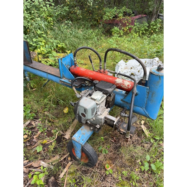 Hydraulic Log Splitter with Honda GC160 Engine