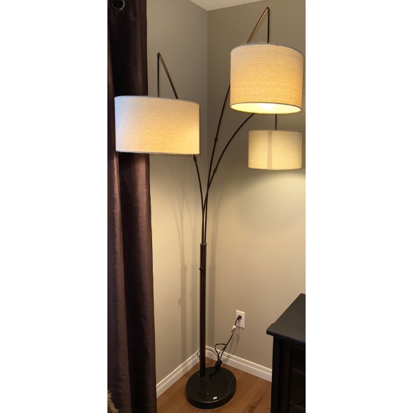 Modern 7 Ft Floor Lamp - 3 Controlled Lights 
