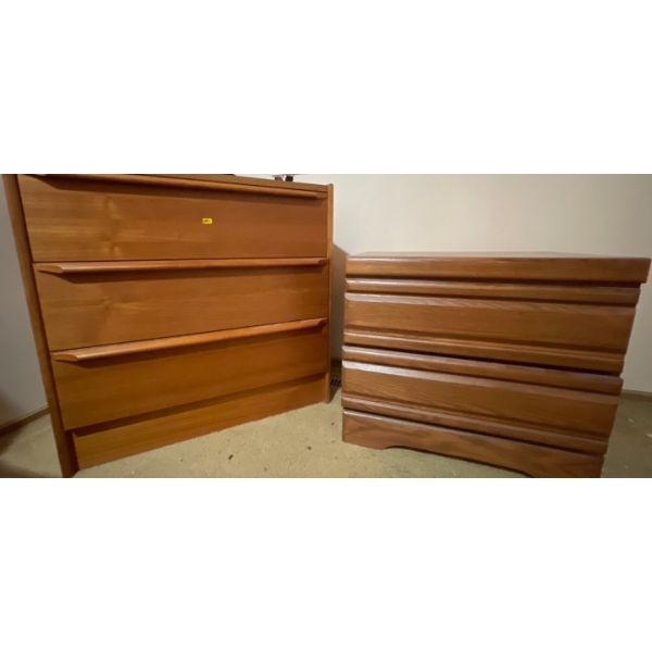 Gorgeous Mid Century Teak Dressing Table 34x18x35 w/ Small Bedside Chest Of Drawers