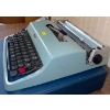 Image 2 : Vintage Olivietti Lettera-32 Typewriter - Includes Hard Travel Case