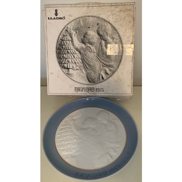 LLADRO Navidad 1975 Porcelain Plate - 8W