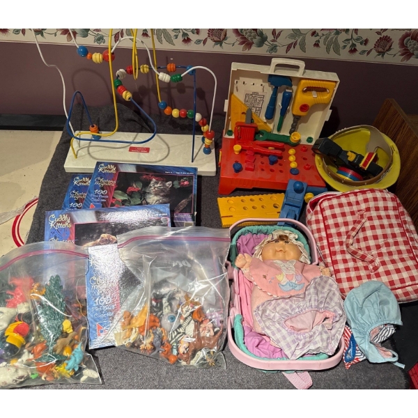 Children's Haul Incl. Vintage Board Games 