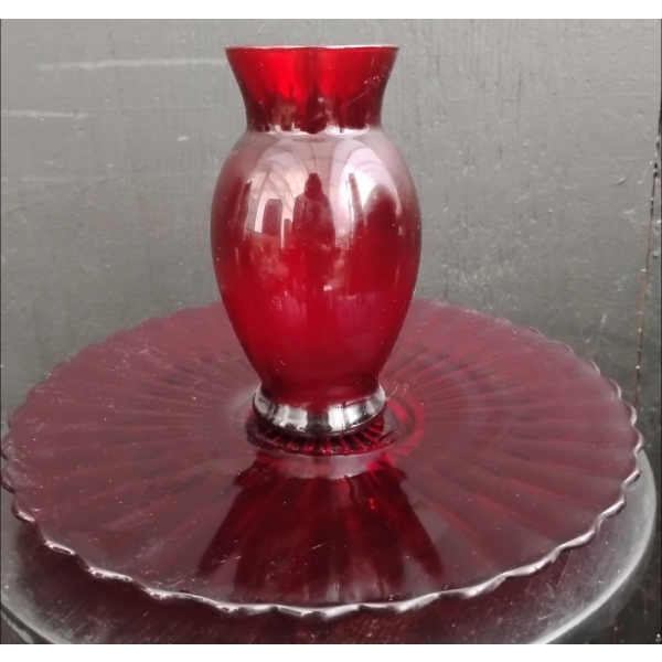 Stunning Vintage Royal Ruby Red Ribbed Glass Plate & Ruby Red Anchor Hocking Vase
