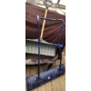 Image 2 : Yardworks Snow Shovels, Loading Ramp 
