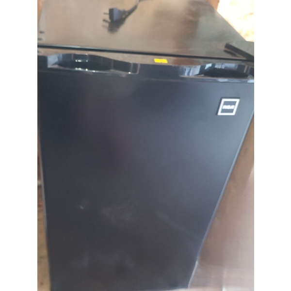 RCA Model RFR321-Black Black Mini Fridge 17.5 W, 19 D, 31 T 