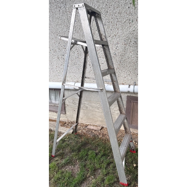 6 Foot Aluminum A Frame Ladder 