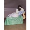 Image 2 : Royal Doulton Figurine "Solitude"