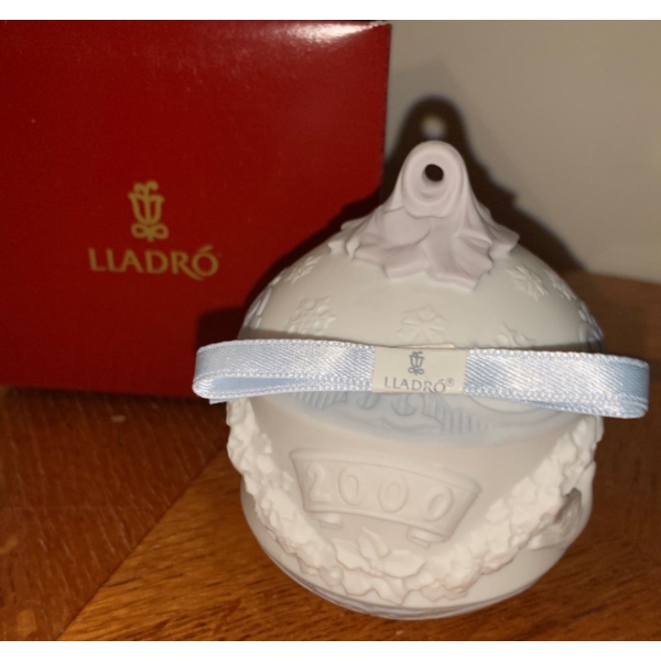 Lladro Porcelain 2000 Christmas Ornament 