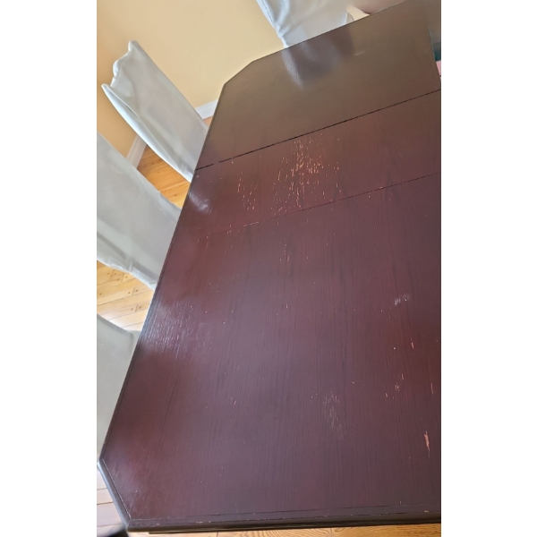 Dining Room Table w Leaf 82 w, 30 h, 39 d , 2 Arm & 6 Side Chairs Upholstered in Floral Fabric