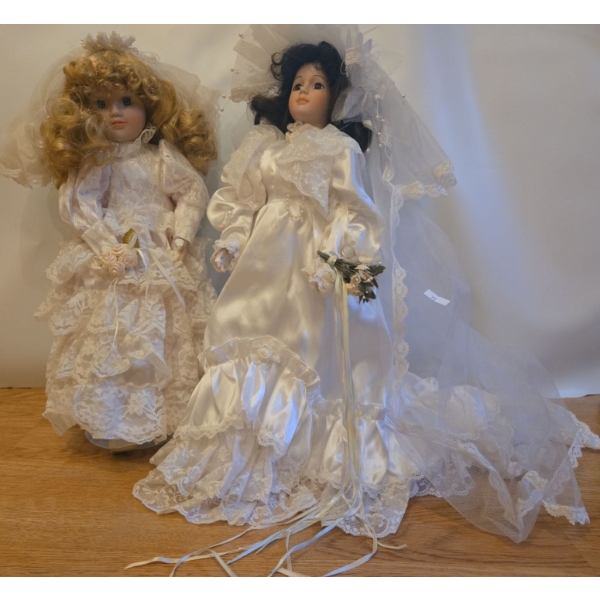 Porcelain Dolls in White - Tallest is 17T 
