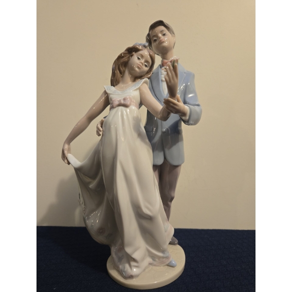 LLADRO Now and Forever, 'Ten Years Together' Porcelain Figure 1995 - 11T 