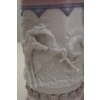 Image 2 : LLADRO Porcelain Gorgeous Stein  - 6.25T 