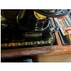 Image 5 : 1950 Singer Sewing machine #JC8171358 with Case. Excellent Condition plus yard measuring sticks